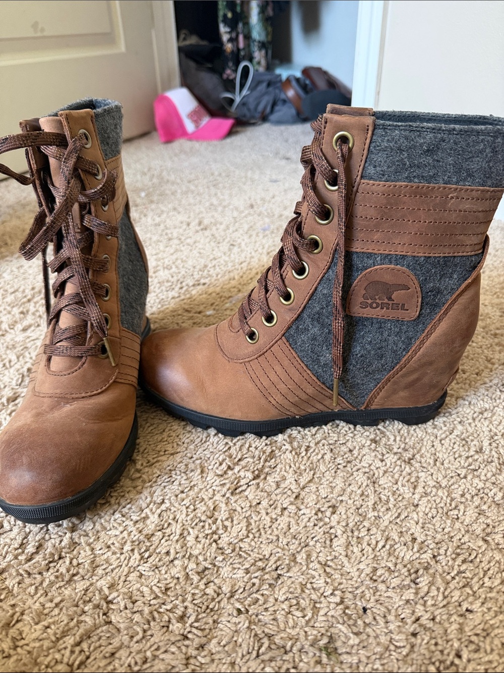 Sorel Women's Brown Leather and Gray Wool Wedge Lace-Up Boots
